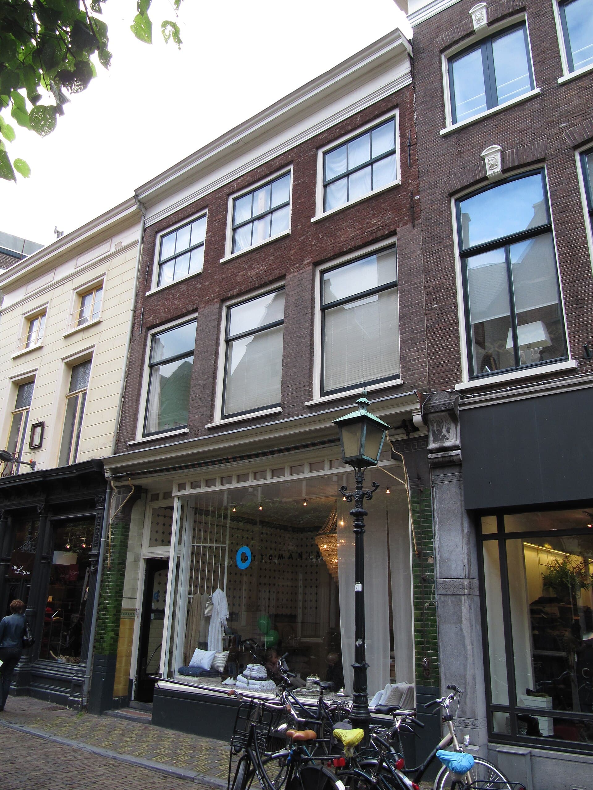 Haarlemse gevel — sfeerbeeld bij B&B Het Hart van Haarlem