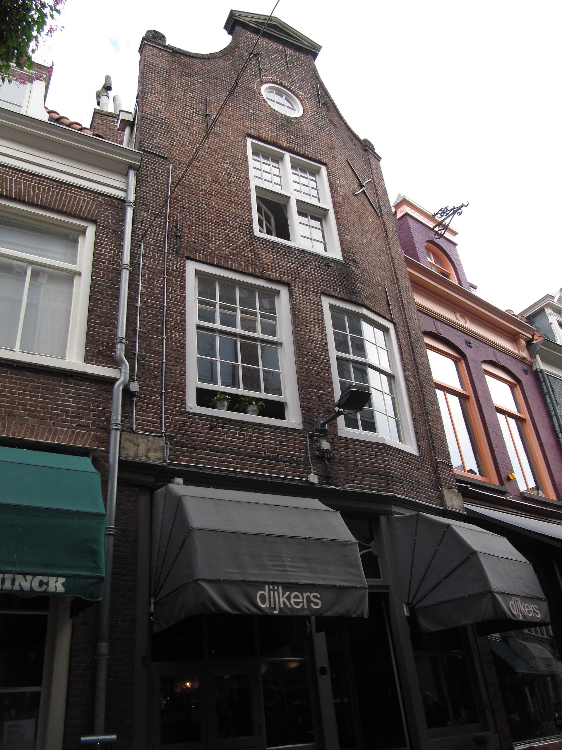 Haarlemse gevel — sfeerbeeld bij Haarlem Apart Hotel