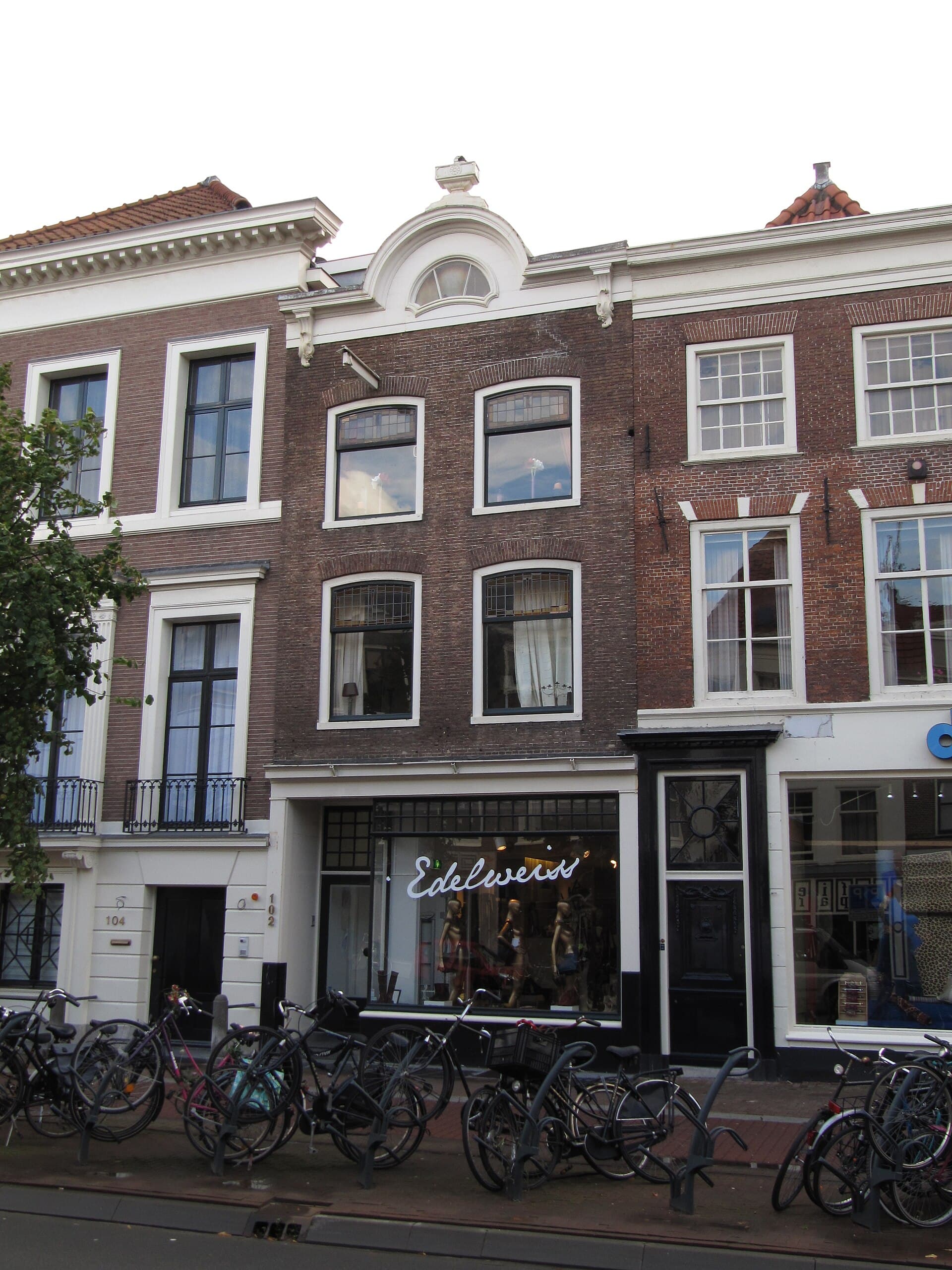 Haarlemse gevel — sfeerbeeld bij ibis Styles Haarlem City